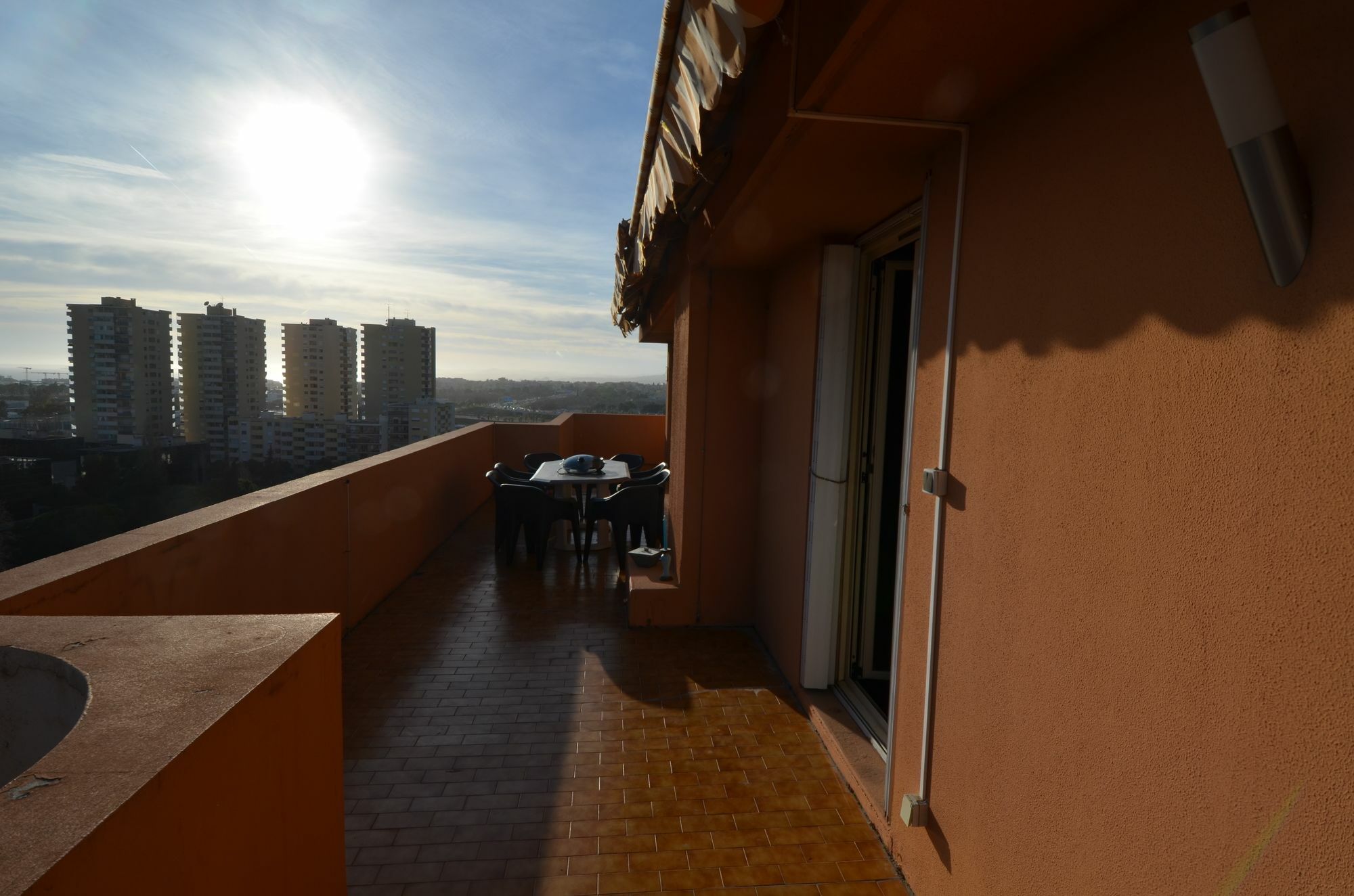 Appartement Rooftop 8 Personnes Grande Terrasse Avec Parking Quartier Aeroport Nizza Exterior foto