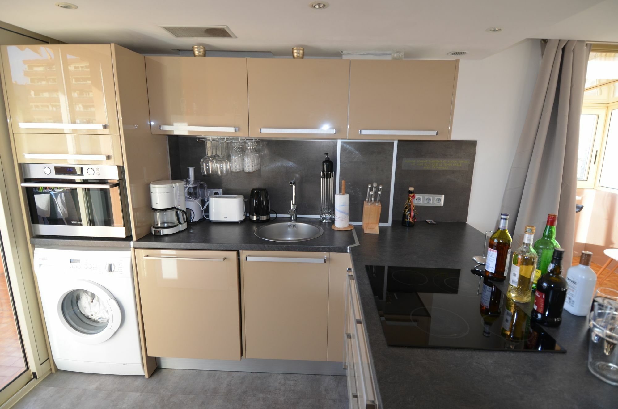 Appartement Rooftop 8 Personnes Grande Terrasse Avec Parking Quartier Aeroport Nizza Exterior foto
