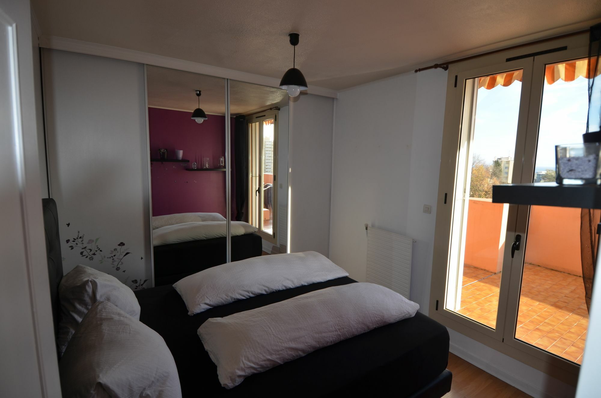 Appartement Rooftop 8 Personnes Grande Terrasse Avec Parking Quartier Aeroport Nizza Exterior foto